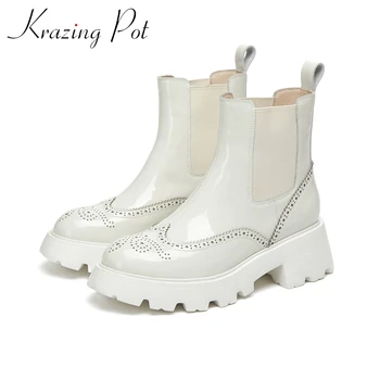 Krazing Pote de couro de vaca 2021 Chelsea boots escorregar sobre o dedo do pé redondo plataforma superstar esculpida decoração minimalista ankle boots de moda